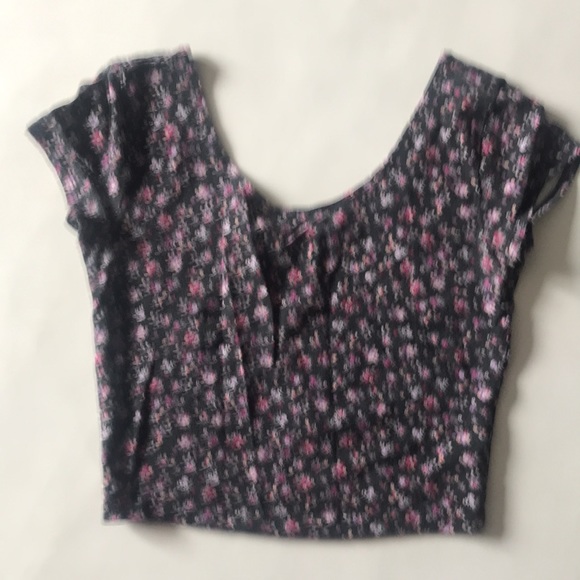 Crop tops - Picture 3 of 3